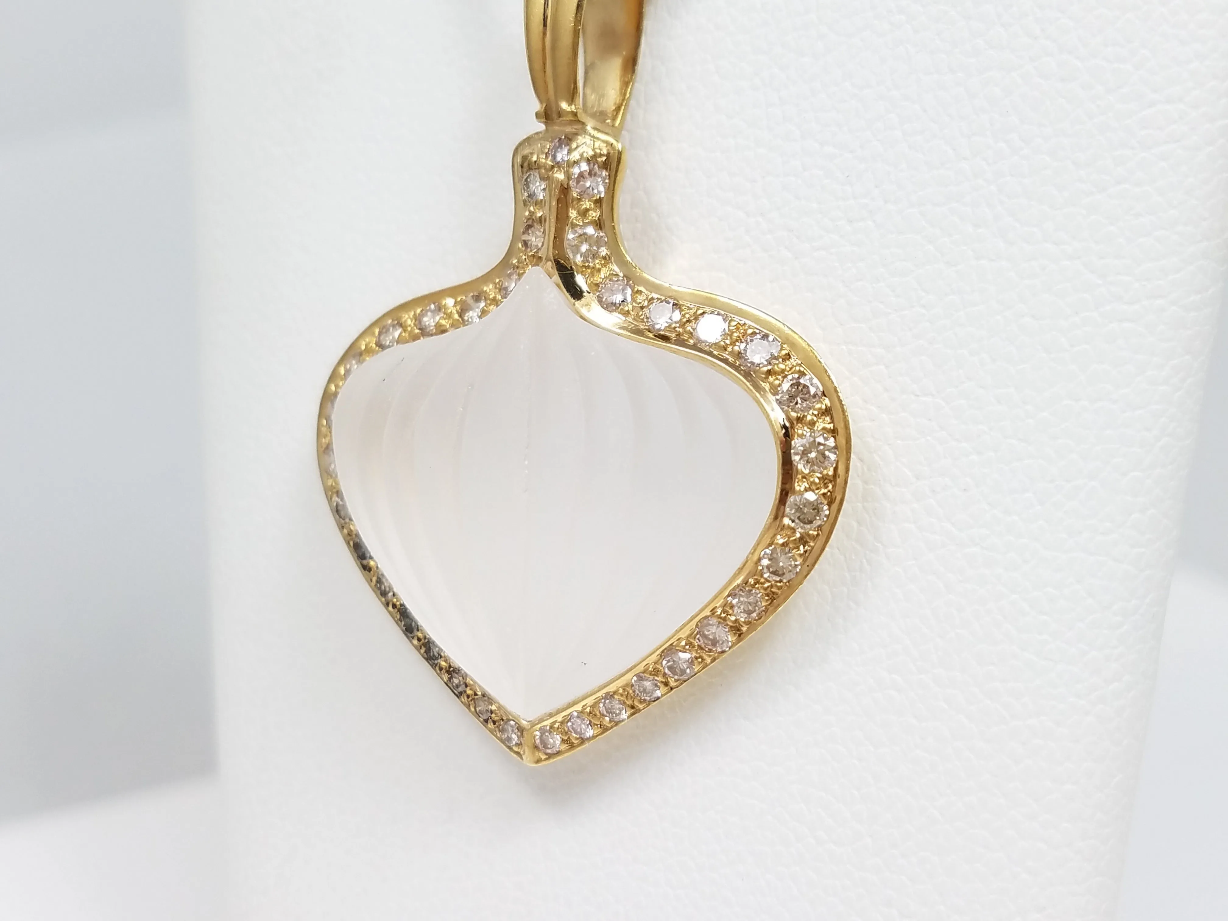 Elegant 14k Yellow Gold Frosted Glass Natural Diamond Pendant