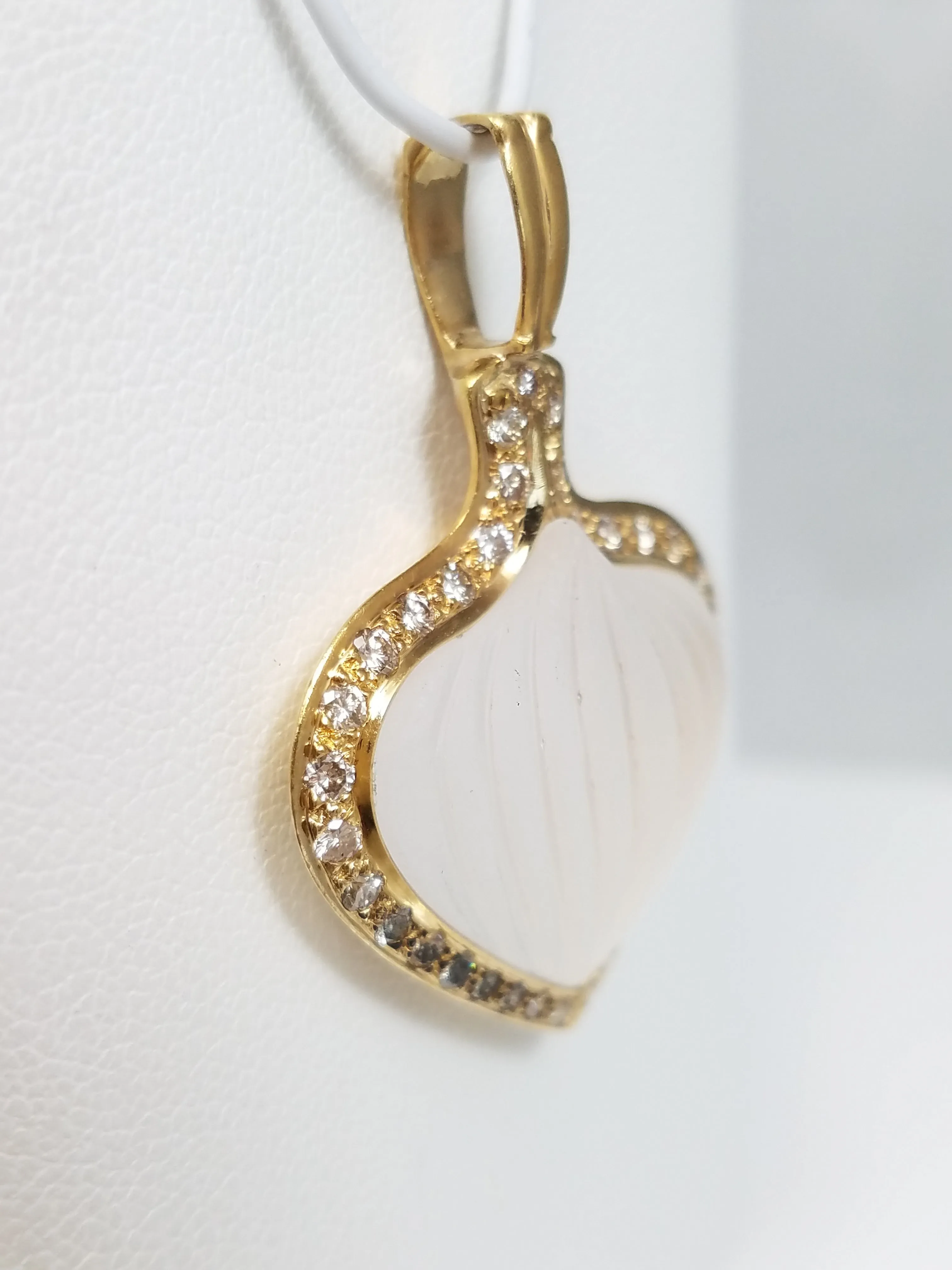 Elegant 14k Yellow Gold Frosted Glass Natural Diamond Pendant