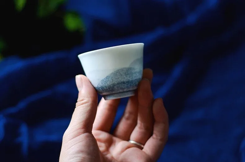 Gohobi Hand-painted Blue Mountain Tea Cup