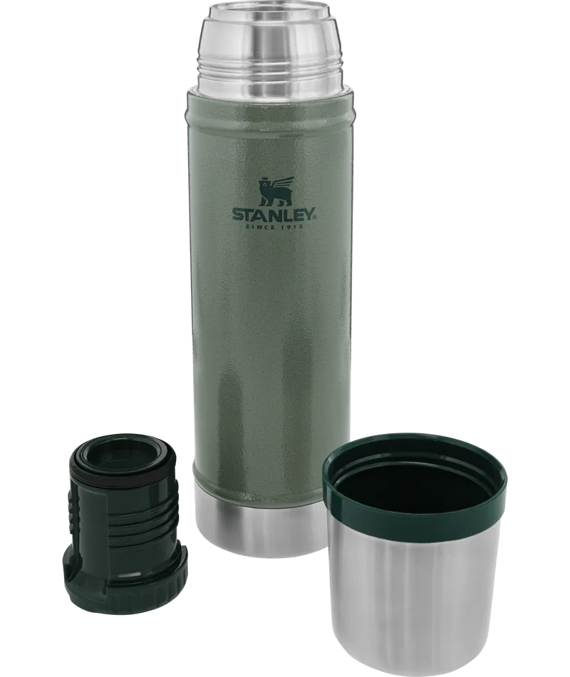 Stanley Classic Thermos 591 ml - Compact Durability for On-the-Go