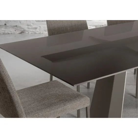 Trica Pure Table